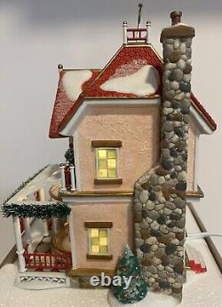 Dept 56 North Pole Series Barbie Boutique 2001 Christmas Village Lights Up 56739