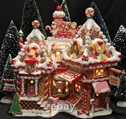 Dept 56 North Pole Series Christmas Sweet Shop 30th An. Limited Edition #56791