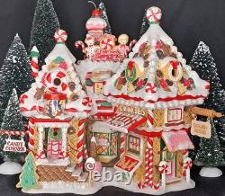 Dept 56 North Pole Series Christmas Sweet Shop 30th An. Limited Edition #56791
