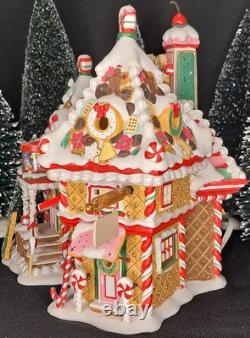 Dept 56 North Pole Series Christmas Sweet Shop 30th An. Limited Edition #56791