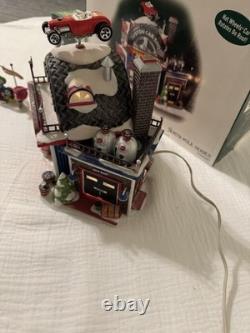 Dept 56 North Pole Series Hot Wheels Custom Car Shop 5656784 + Accessory WORKS