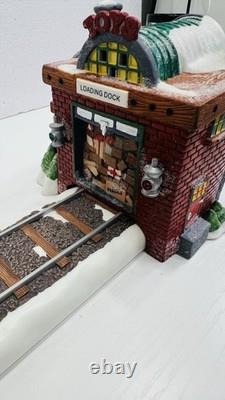 Dept 56 North Pole Series Loading The Sleigh Retired Excellent Condition