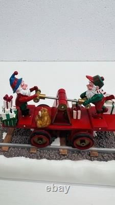Dept 56 North Pole Series Loading The Sleigh Retired Excellent Condition