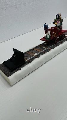 Dept 56 North Pole Series Loading The Sleigh Retired Excellent Condition