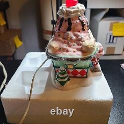 Dept 56 North Pole Series, Nana Splits Ice Cream Parlor