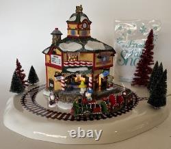 Dept 56 North Pole Series North Star Commuter Train Station #56782 Complete Set