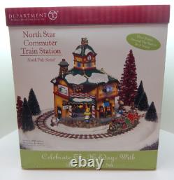 Dept 56 North Pole Series North Star Commuter Train Station #56782 Complete Set