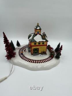 Dept 56 North Pole Series North Star Commuter Train Station Holiday Gift Set