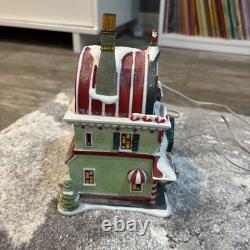 Dept. 56 North Pole Series Peppermint Pete's With Light No Box Or Accessory Flaw