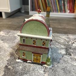 Dept. 56 North Pole Series Peppermint Pete's With Light No Box Or Accessory Flaw
