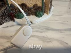 Dept 56 North Pole Series Santa's Sleigh Maker Ser Of 2 #56950 Limited Ed withBox