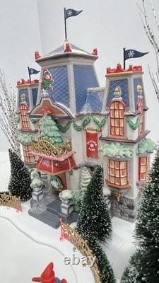 Dept 56 North Pole SeriesGlacier Park Pavilion Holiday Gift Set Please Read