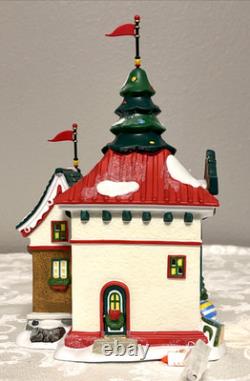 Dept 56 North Pole The Jolly Fellow Toy Co 4035571 + Accessory Set 4035572