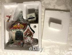 Dept 56 North Pole The Jolly Fellow Toy Co 4035571 + Accessory Set 4035572