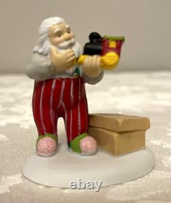 Dept 56 North Pole The Jolly Fellow Toy Co 4035571 + Accessory Set 4035572