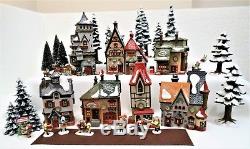 Dept 56 North Pole Village Complete 10 Year Collection of Houses & Accessories