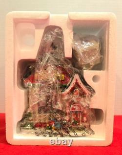 Dept 56 North Pole Village Jolly Fellow Toy Co 4035571 Mint Mint Missing 2 Flags