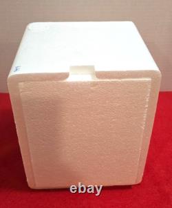 Dept 56 North Pole Village Jolly Fellow Toy Co 4035571 Mint Mint Missing 2 Flags