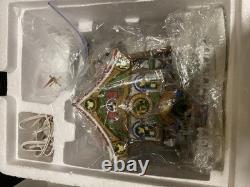 Dept 56 North Pole Village Mickeys North Pole Holiday House