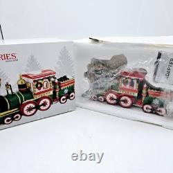Dept 56 North Pole Village Northern Lights Express Engine 4030714 Train in Box