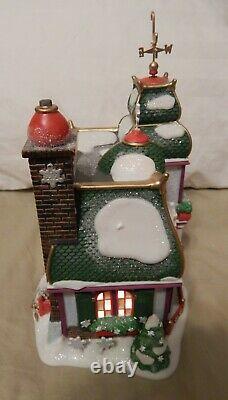 Dept 56 North Pole Village Santa's Paper Snowflake Studio