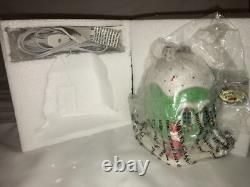 Dept 56 North Pole Village Santa's Sweet Shop, Gumdrop Shop 4020950 2011 Retired