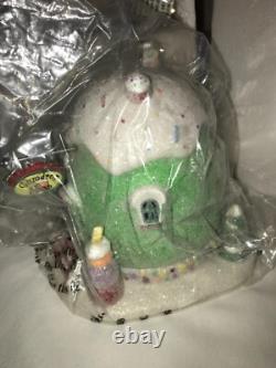 Dept 56 North Pole Village Santa's Sweet Shop, Gumdrop Shop 4020950 2011 Retired