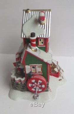 Dept 56 North Pole Village Series Candy Cane Corner House 56.56952 New