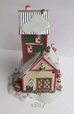 Dept 56 North Pole Village Series Candy Cane Corner House 56.56952 New