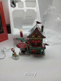 Dept 56 North Pole WELCOMING CHRISTMAS, Holiday Gift Set of 2, 6002292