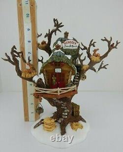 Dept 56 North Pole Woods Reindeer Care & Repair #56882 Good Condition withBox