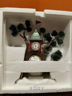 Dept 56 North Pole Woods Trim A Tree Factory Acorn Street Lamp Christmas Village