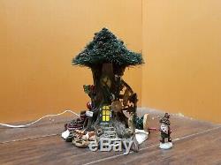 Dept 56 North Pole Woods Trim A Tree Factory Acorn Street Lamp Christmas Village