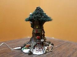 Dept 56 North Pole Woods Trim A Tree Factory Acorn Street Lamp Christmas Village