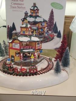 Dept 56 North Star Commuter Train Station #56.56782 (COMPLETE) EUC North Pole