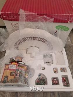 Dept 56 North Star Commuter Train Station #56.56782 (COMPLETE) EUC North Pole