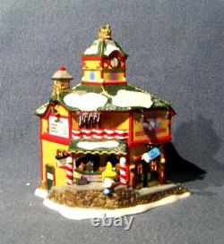 Dept 56 North Star Commuter Train Station North Pole Series 56782 EUC