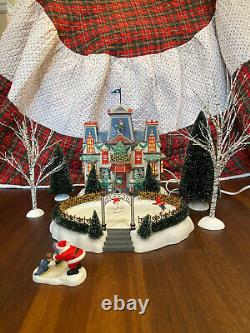 Dept 56 SPECIAL EDITION Glacier Park Pavilion North Pole Rink Village Animated