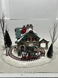 Dept 56 Santa's Wonderland House 55359- Snow Village