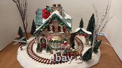 Dept 56 Santa's Wonderland House 55359- Snow Village