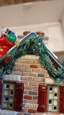 Dept 56 Santa's Wonderland House 55359- Snow Village