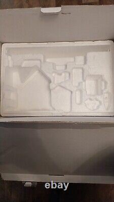 Dept 56 Santa's Wonderland House 55359- Snow Village