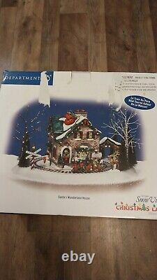 Dept 56 Santa's Wonderland House 55359- Snow Village