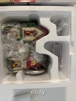 Dept 56 Stitch In Yule Time North Pole 2019 + 2 Accessories 6003111 RARE NEW