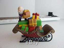 Dept 56 Village Loading the Sleigh #52732 D56 NP Never Displayed