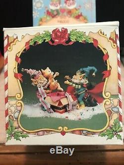 Enesco North Pole Village Elves Buddy & Happy Two Elves & Cat In Gift Box! Euc