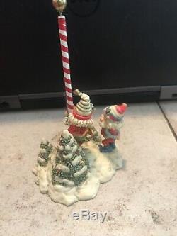 Enesco North Pole Village Elves Razzle & Dazzle Painting Flag Pole Euc