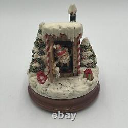 Enesco North Pole Village Music Box 876879 Santa Simon in the Outhouse Zimnicki