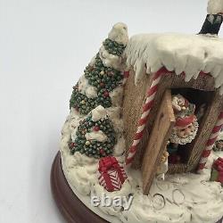 Enesco North Pole Village Music Box 876879 Santa Simon in the Outhouse Zimnicki