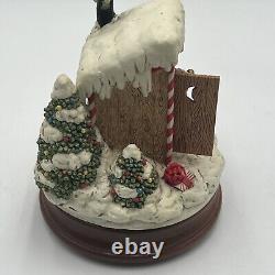 Enesco North Pole Village Music Box 876879 Santa Simon in the Outhouse Zimnicki